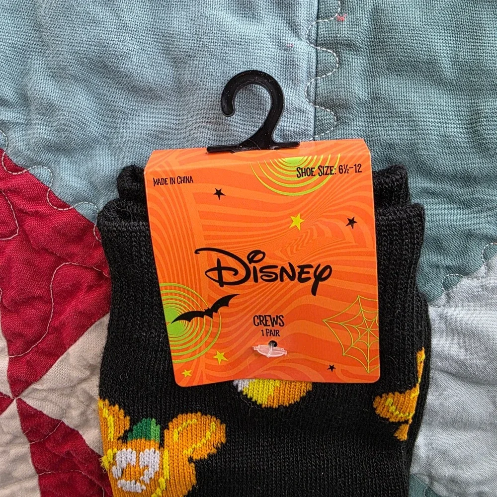 Disney Halloween So Corny Mickey Pumpkin Candy Corn Crew Socks Black NWT